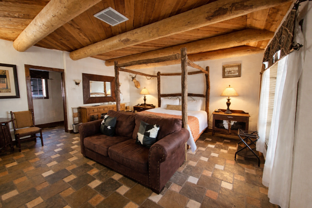 Deluxe King Cabin