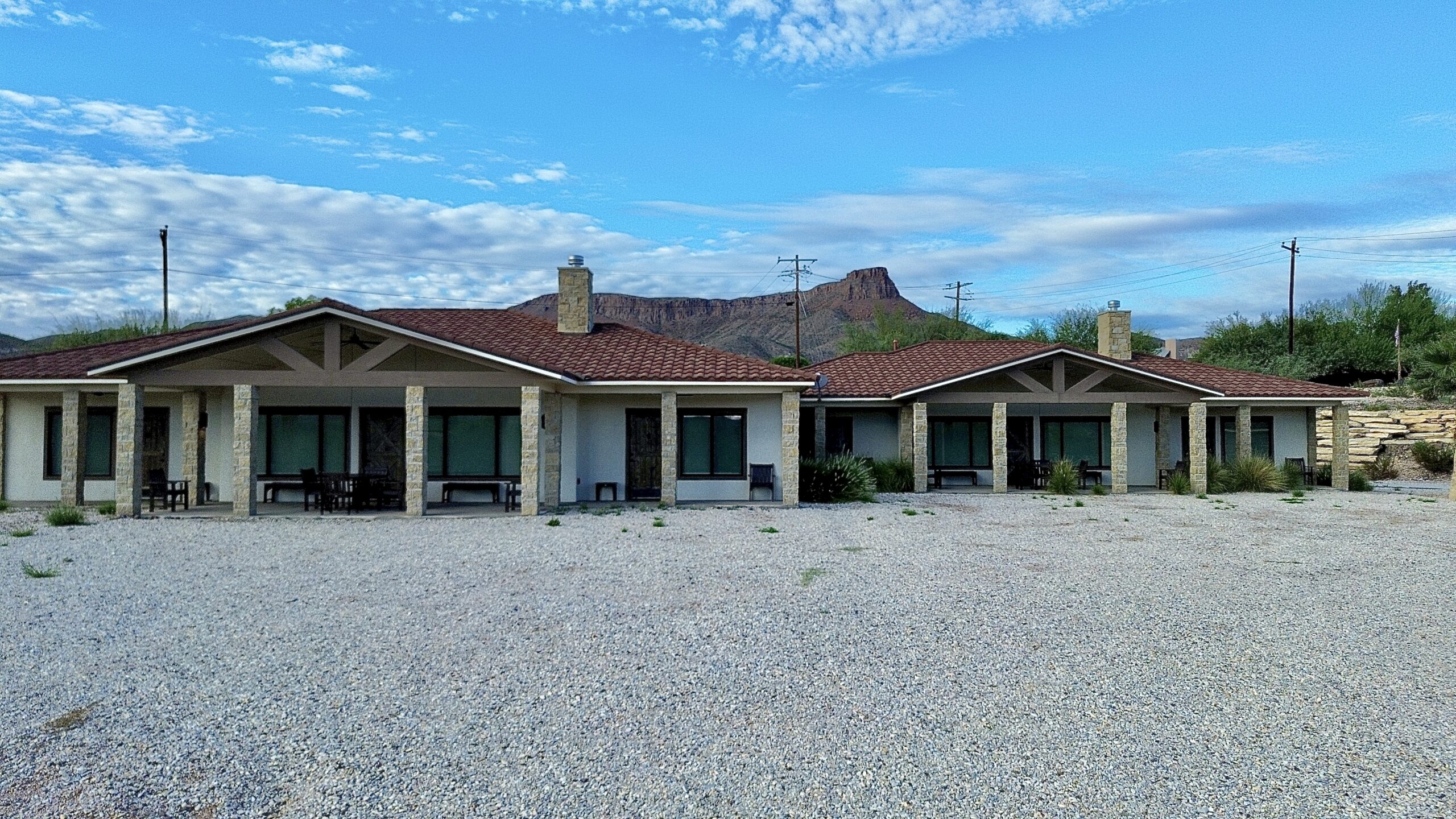 Lakeside Cottages